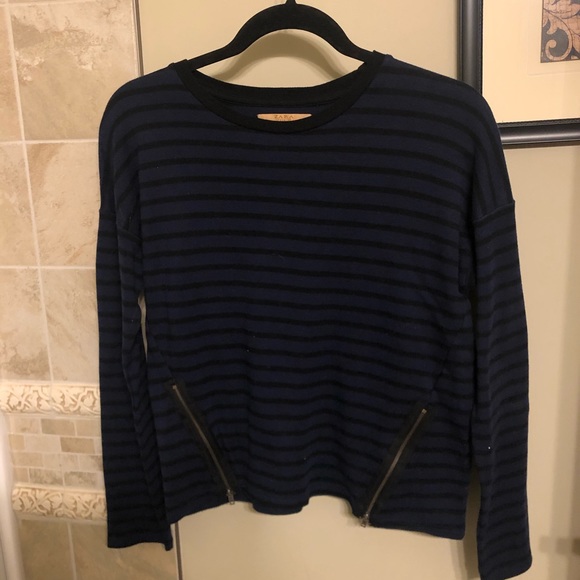 Zara Tops - Zara striped long sleeve top with zippers